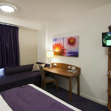 Premier Inn Horsham Ngoại thất bức ảnh